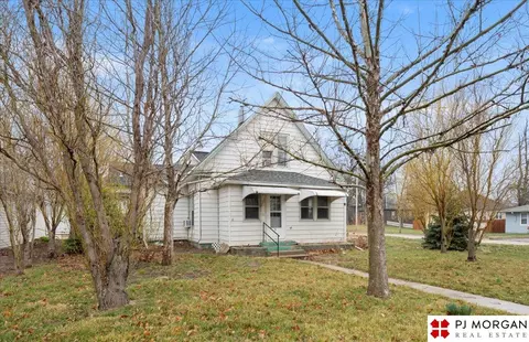 317 S Mayne St, Valley, NE 68064