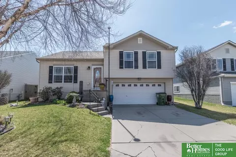 16155 Cherrywood St, Omaha, NE 68136