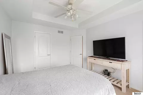 Bedroom - 14541 Grebe St, Bennington, NE 68007 photo 2 of 5