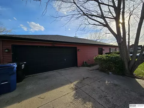 1913 Rock Bluff Rd, Plattsmouth, NE 68048