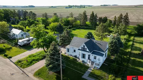 240 E 4th St, Pilger, NE 68768