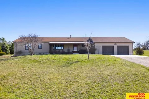 2766 County Rd 16, Cedar Bluffs, NE 68015