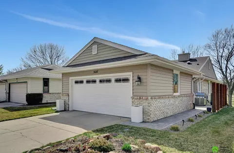 5127 S 71 St, Lincoln, NE 68516
