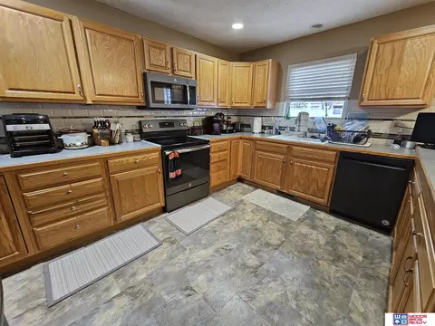 609 N 25th St, Beatrice, NE 68310 photo 6