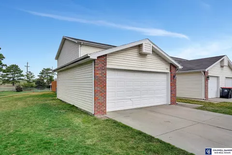 441 NW 23rd St, Lincoln, NE 68528