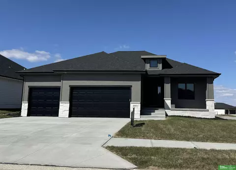 20854 Boulder St, Gretna, NE 68028