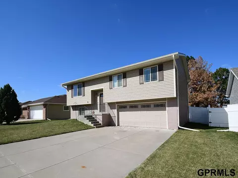 1987 Cynthia Ln, Seward, NE 68434
