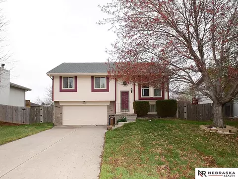 13506 S 34th St, Bellevue, NE 68123