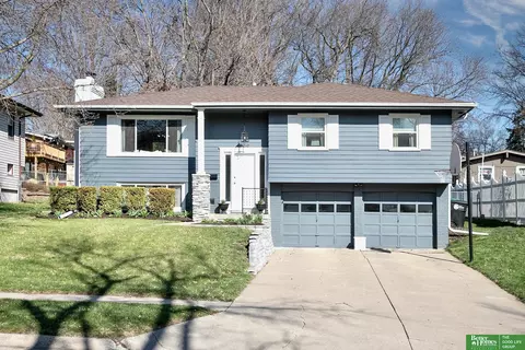 13516 Trendwood Dr, Omaha, NE 68144