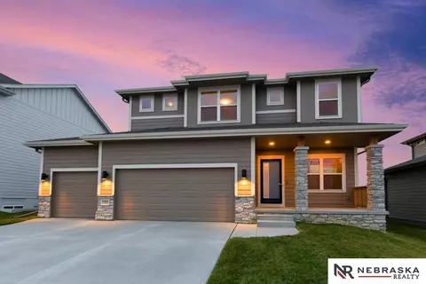 4410 S 212th St, Elkhorn, NE 68022