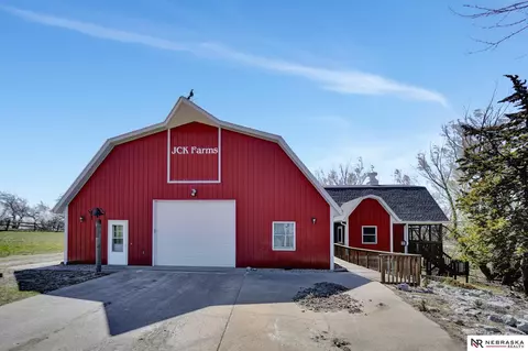 458 322nd Rd, Milford, NE 68405