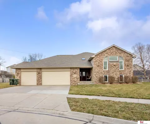 2210 Coldwater Bay Bay, Lincoln, NE 68505