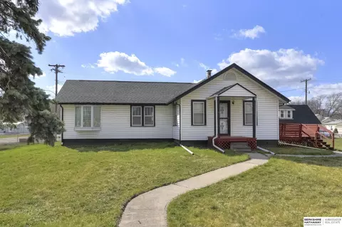4706 N 16th St, Omaha, NE 68110