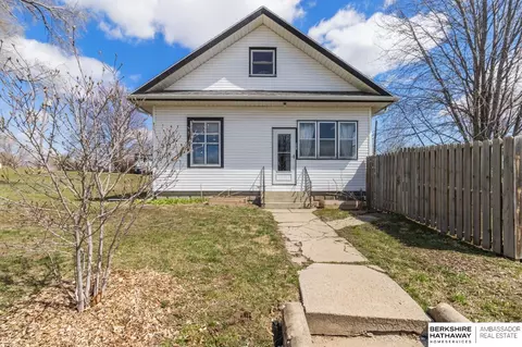 407 Main St, Kennard, NE 68034