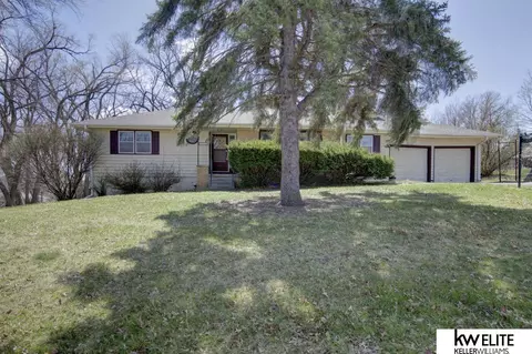 4711 Emiline St, Omaha, NE 68157