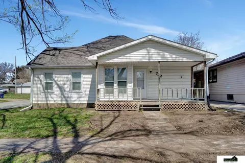 722 6th St, Syracuse, NE 68446