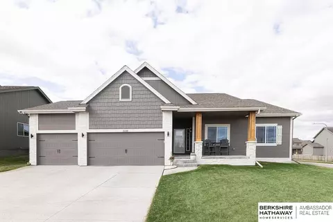16602 Whitmore St, Bennington, NE 68007