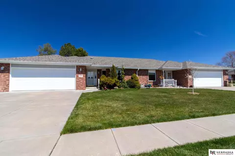 630 Denise Dr, Seward, NE 68434