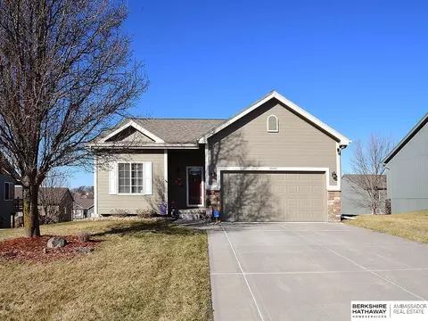 10608 S 26 St, Bellevue, NE 68123