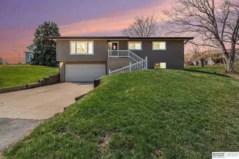 1159 Maple Dr, Blair, NE 68008