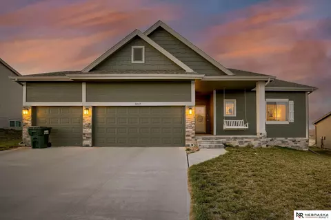 16648 Potter St, Bennington, NE 68007