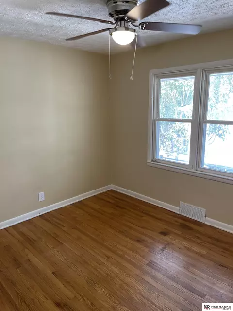 3402 Wright St, Omaha, NE 68105 photo 9