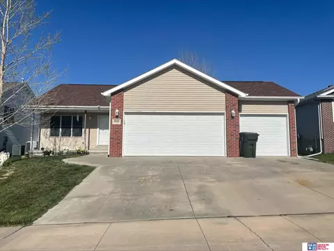 1840 NW Faesy Pl, Lincoln, NE 68520