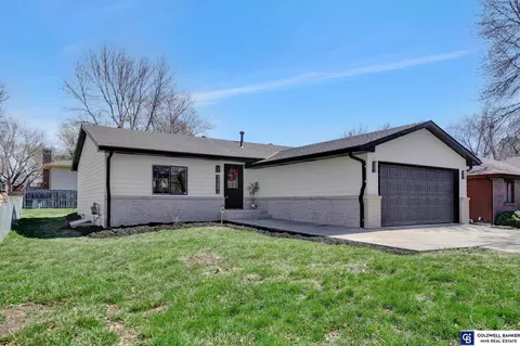5510 Milkweed Cir, Lincoln, NE 68516