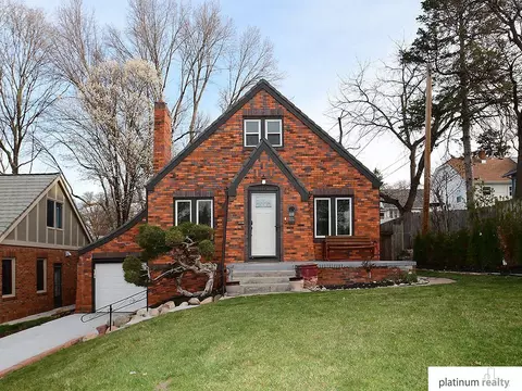 5112 Erskine St, Omaha, NE 68104