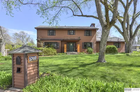 3709 S 100th St, Omaha, NE 68124
