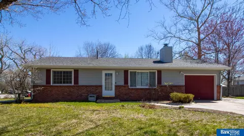 310 N Bell St, Lincoln, NE 68528