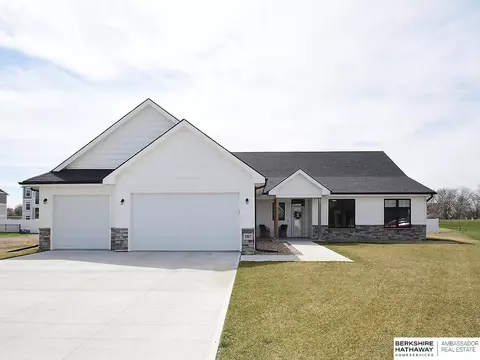 23827 Harvest Heights Cir, Waterloo, NE 68069