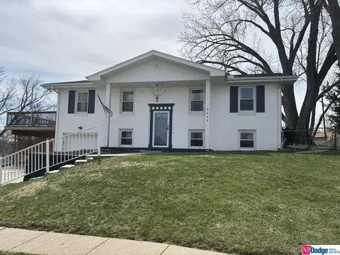 9609 Sherwood Cir, Bellevue, NE 68147