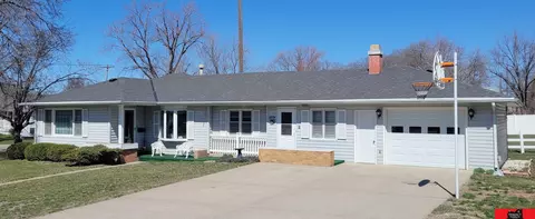 110 Sonnenshein St E, West Point, NE 68788
