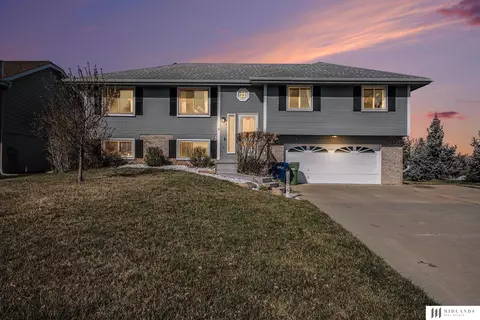 13416 S 34th St, Bellevue, NE 68123