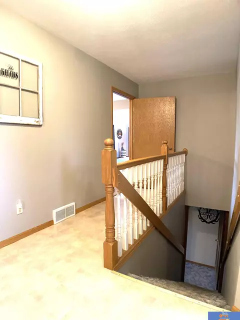Entry Way - 917 Paddock St, Beatrice, NE 68310 photo 1 of 1