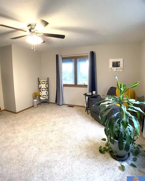 Bedroom - 917 Paddock St, Beatrice, NE 68310 photo 1 of 7