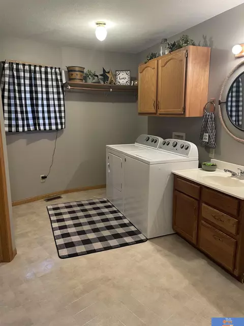 Other - 917 Paddock St, Beatrice, NE 68310 photo 4 of 5