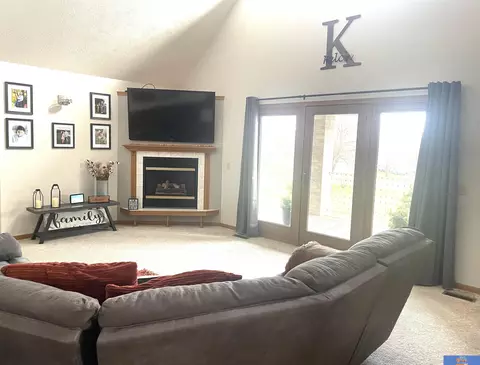 Living - 917 Paddock St, Beatrice, NE 68310 photo 1 of 7