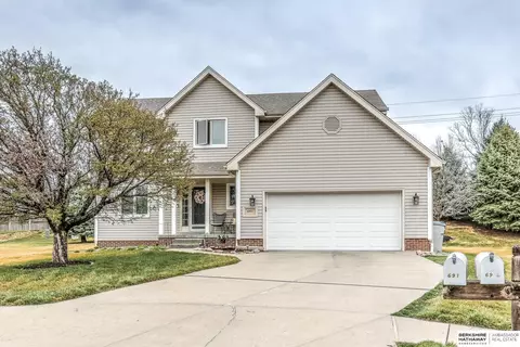 6911 S 159th Cir, Omaha, NE 68136