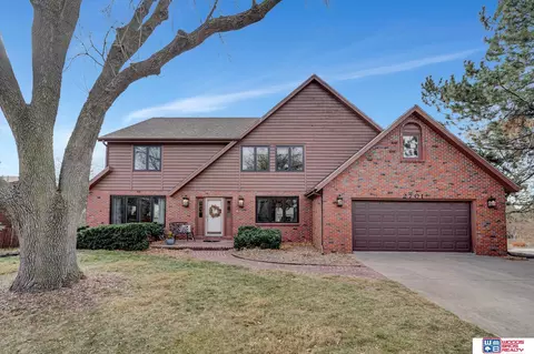 2701 S 66th Pl, Lincoln, NE 68506