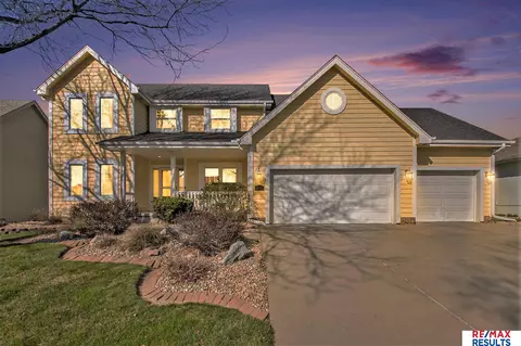 15978 Adams St, Omaha, NE 68135