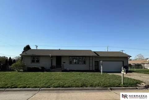 323 Club Ave, Fremont, NE 68025