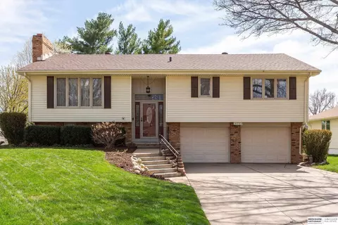 14733 Castelar Dr, Omaha, NE 68144
