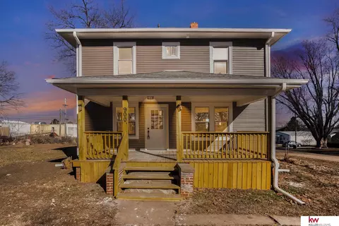 900 10th St, Auburn, NE 68305
