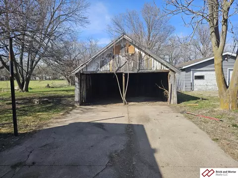 Exterior - 532 W Ella St, Beatrice, NE 68310 photo 5 of 5
