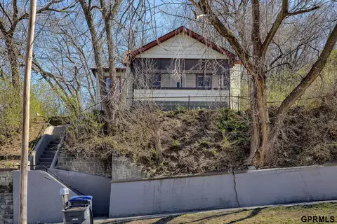 509 Damon St, Council Bluffs, IA 51503