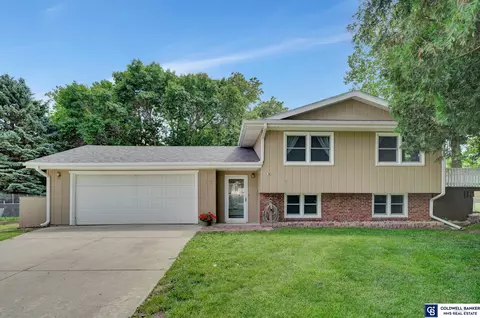 620 Douglas Cir, Eagle, NE 68347