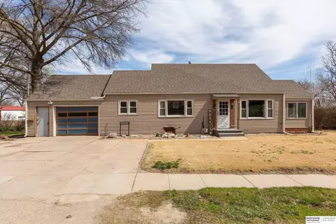 2348 Fontanelle Blvd, Blair, NE 68008