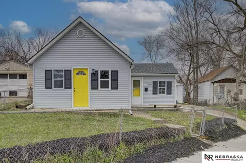 6520 Gilmore Ave, Omaha, NE 68107